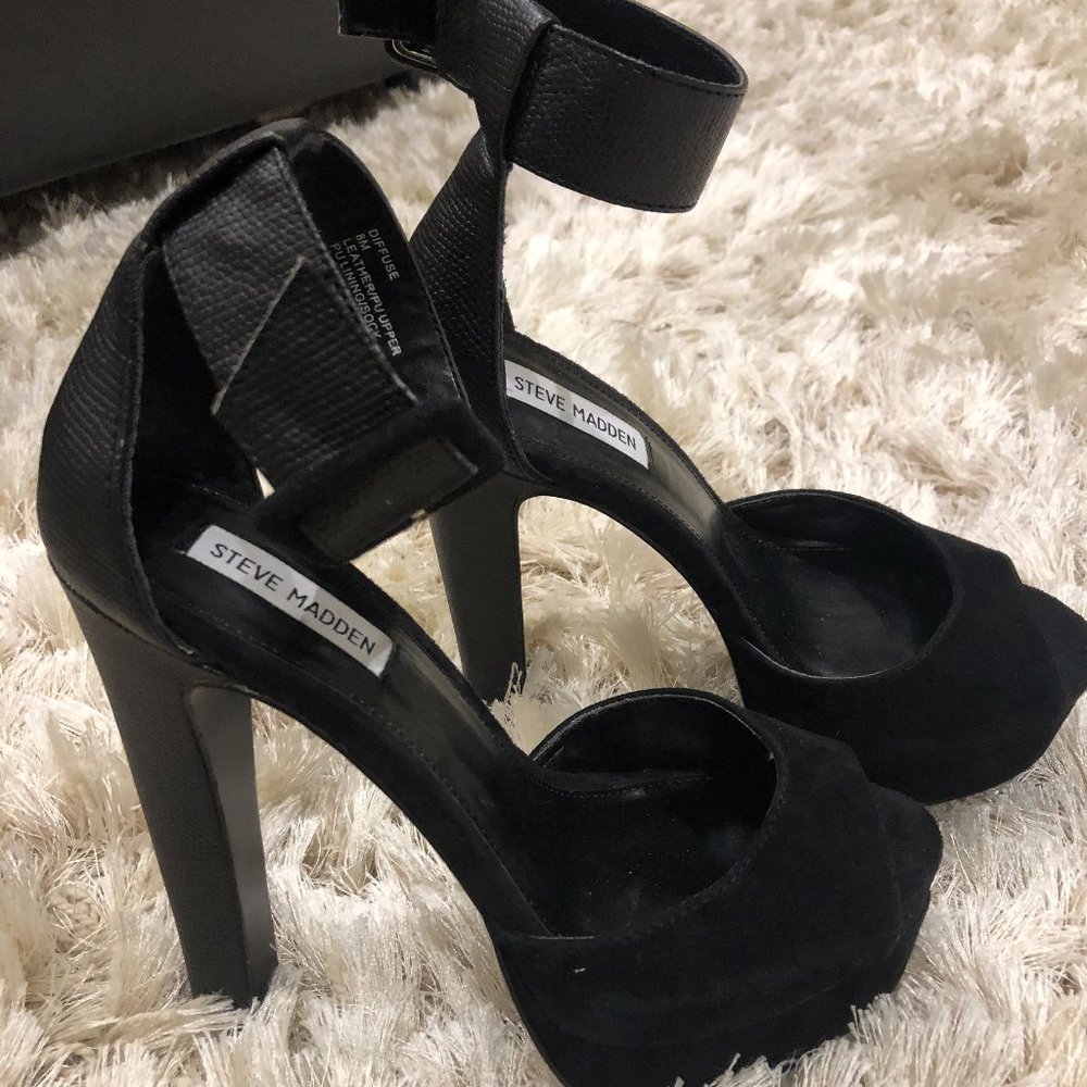 Steve Madden - Black 6" Suede Platform Heels